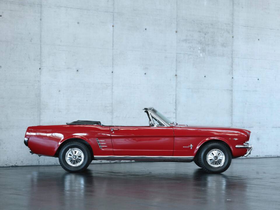 Immagine 7/50 di Ford Mustang 289 (1965)