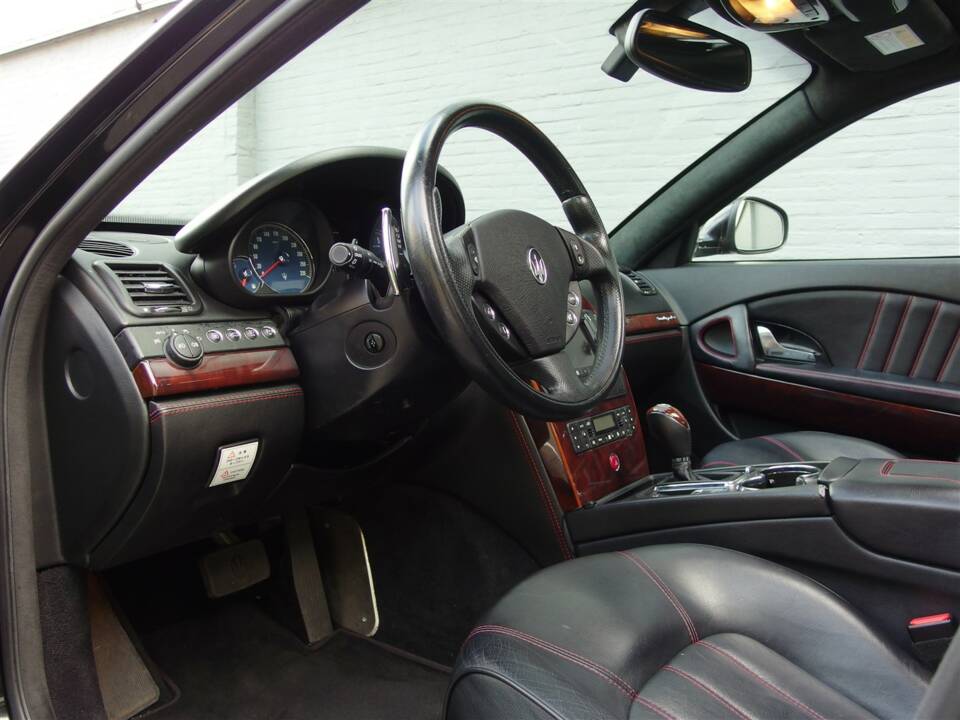 Bild 47/98 von Maserati Quattroporte S 4.7 (2010)
