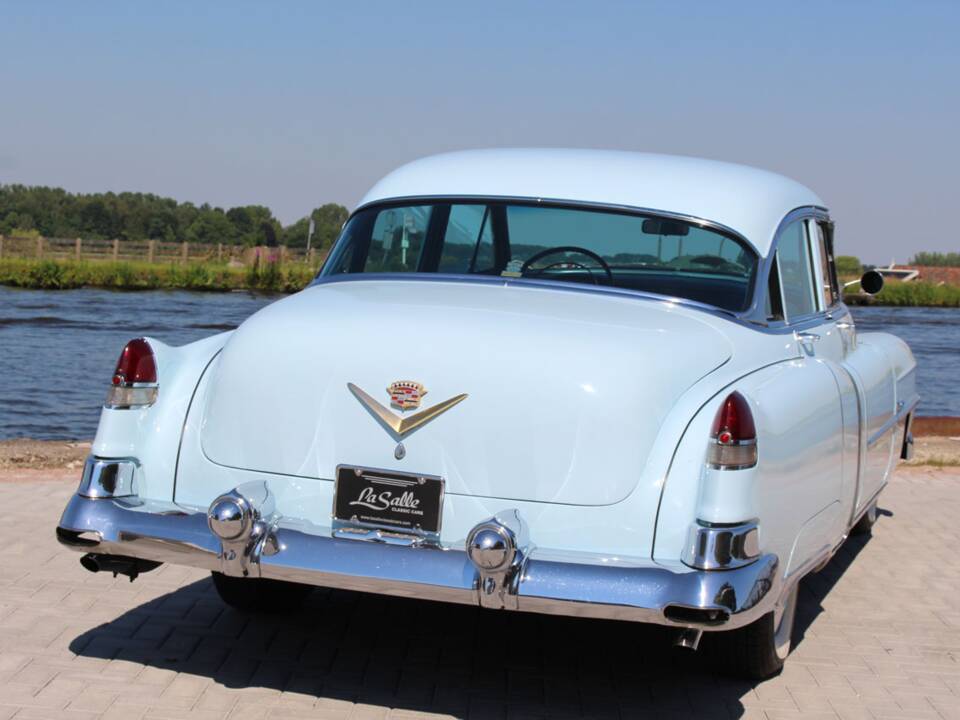 Image 16/43 of Cadillac 62 Sedan (1953)