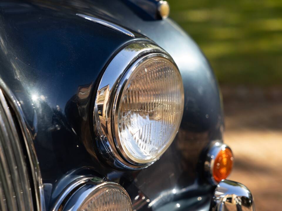 Image 28/50 de Jaguar Mk II 3.8 (1966)