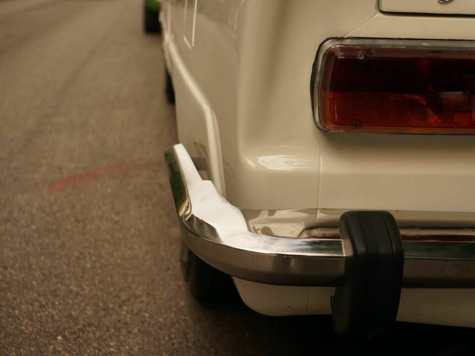 Image 10/100 of Alfa Romeo Giulia Nuova Super 1300 (1977)