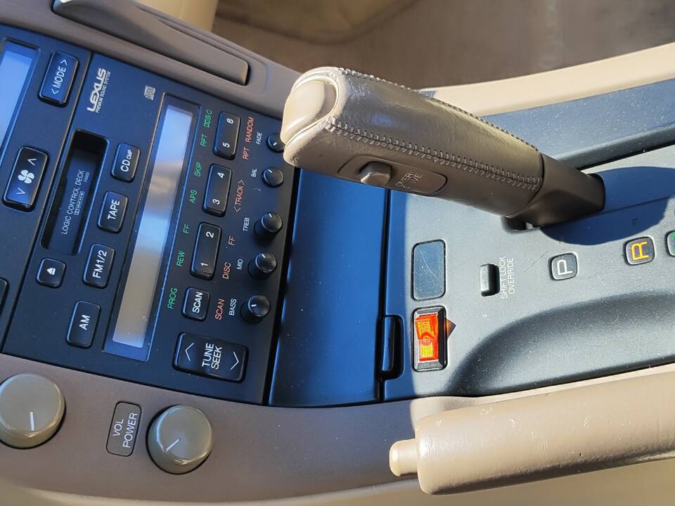 Image 24/36 of Lexus SC 400 (1991)
