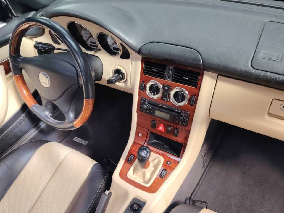 Bild 32/54 von Mercedes-Benz SLK 230 Kompressor (2002)
