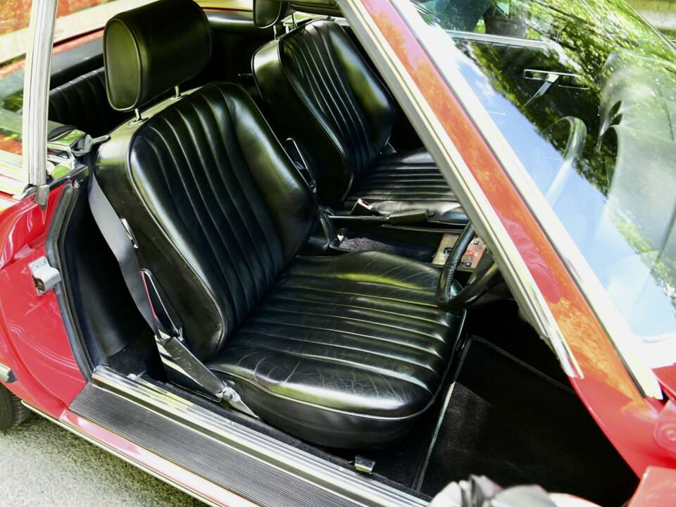 Image 48/50 of Mercedes-Benz 300 SL (1988)