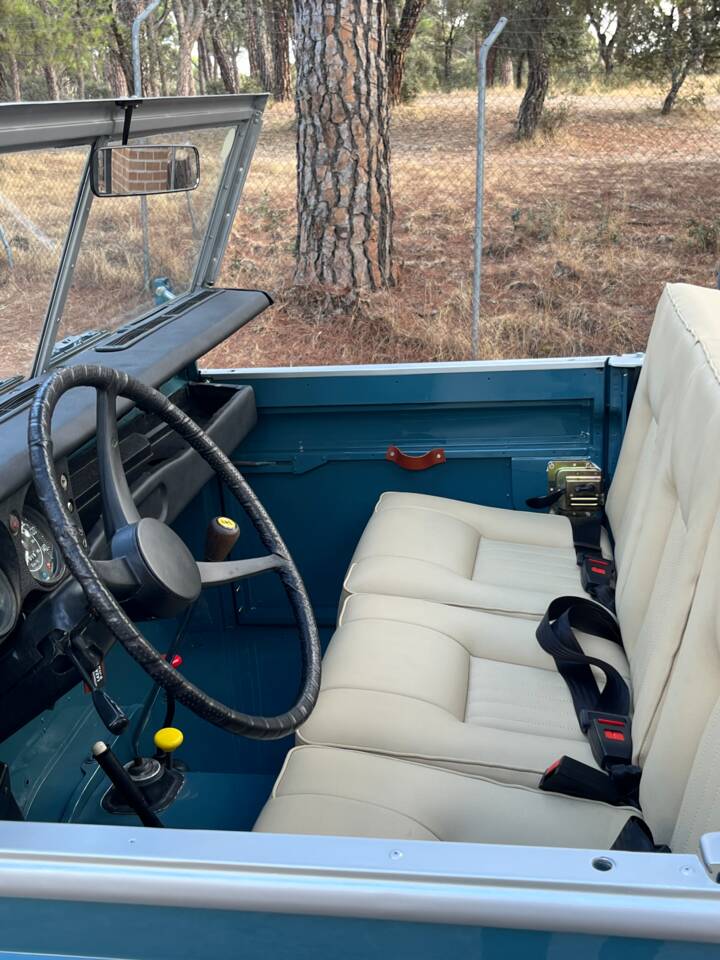 Bild 31/51 von Land Rover 88 (1976)
