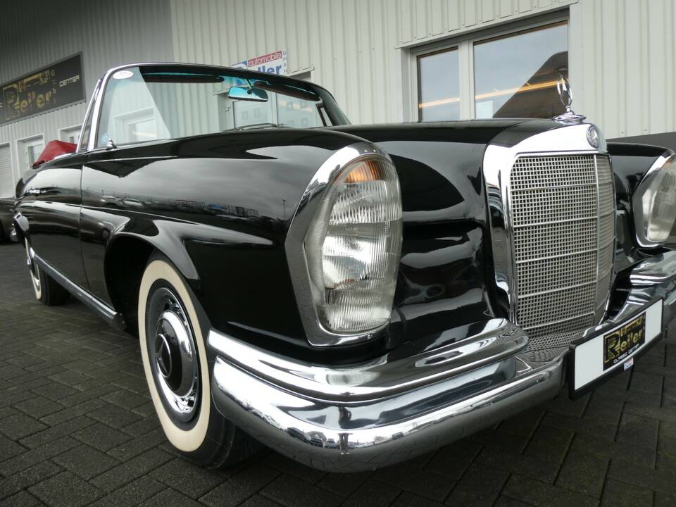 Imagen 21/26 de Mercedes-Benz 220 SE b (1963)