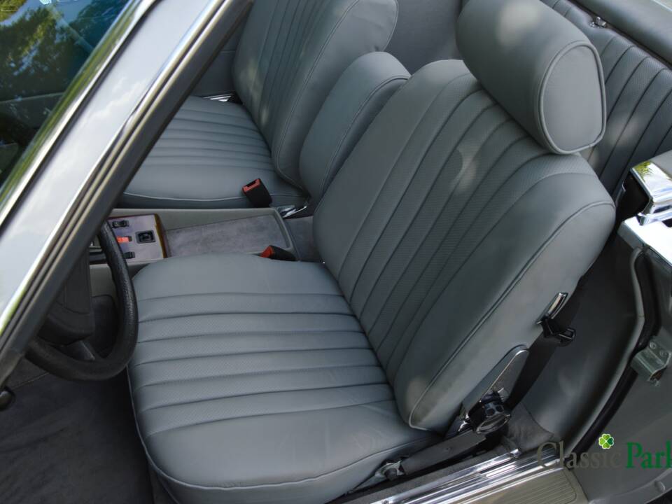 Image 33/50 de Mercedes-Benz 500 SL (1985)