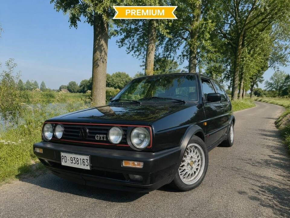 Imagen 1/8 de Volkswagen Golf Mk II GTi 1.8 (1988)