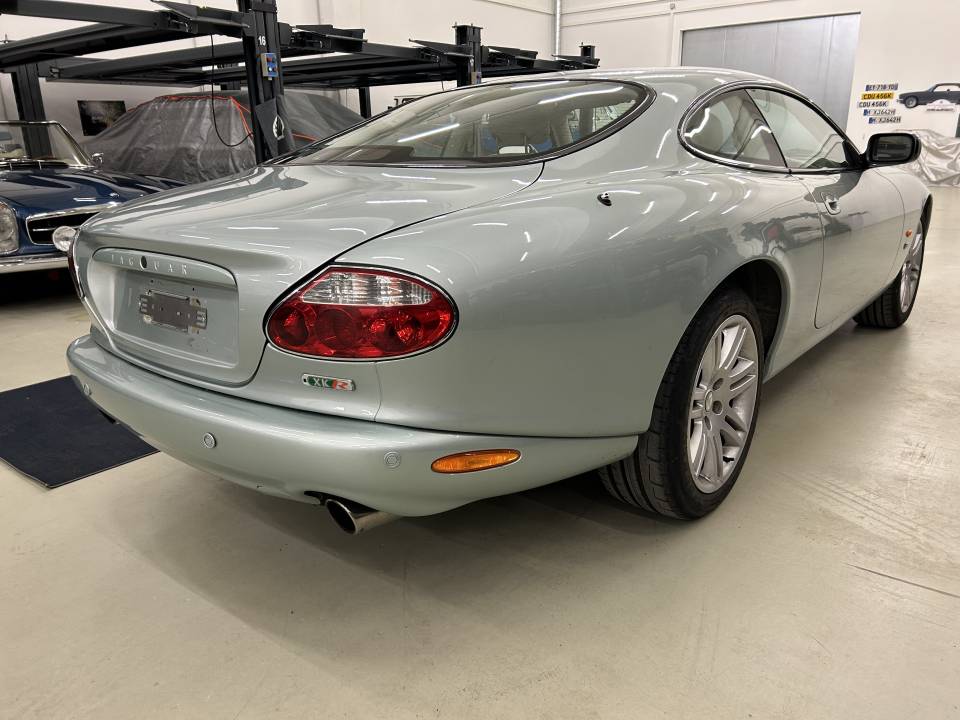 Immagine 5/32 di Jaguar XKR (2003)