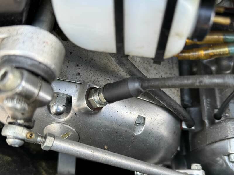 Image 28/42 of Triumph T 150 V Trident (1973)