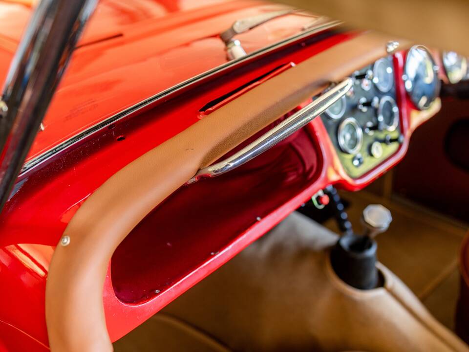 Image 45/50 of Triumph TR 3 (1956)