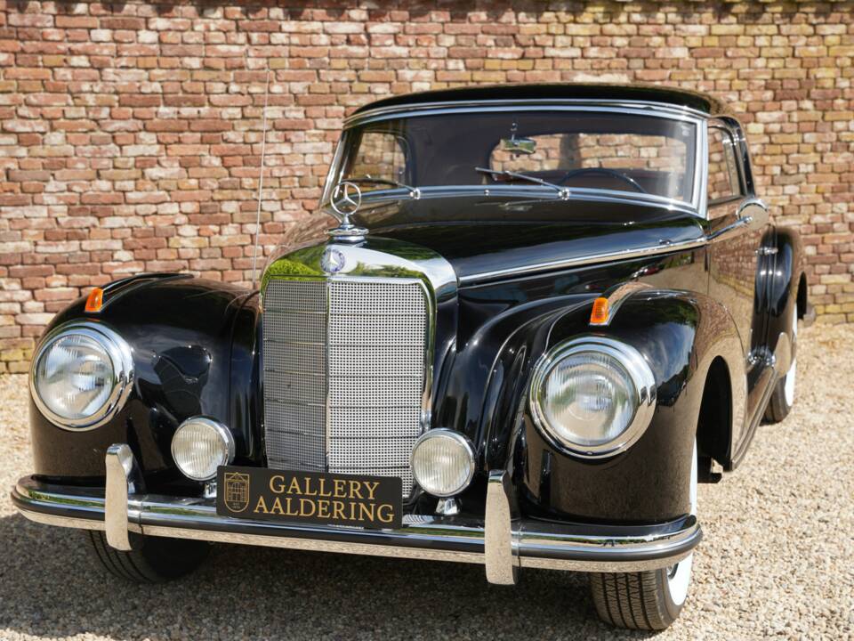Image 44/50 of Mercedes-Benz 300 S (1953)