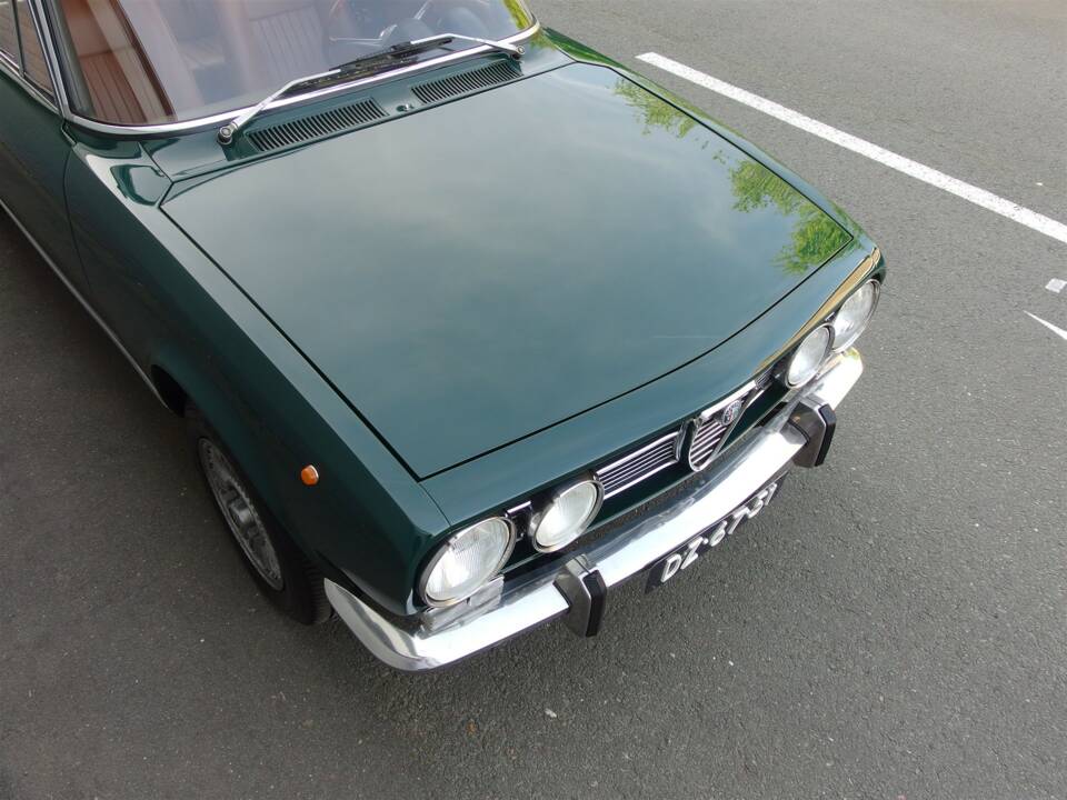Image 9/99 of Alfa Romeo 1750 Berlina (1970)