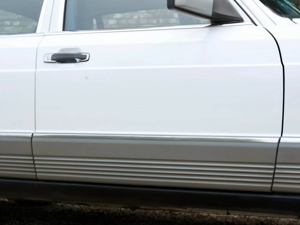 Bild 19/50 von Mercedes-Benz 380 SEL (1983)