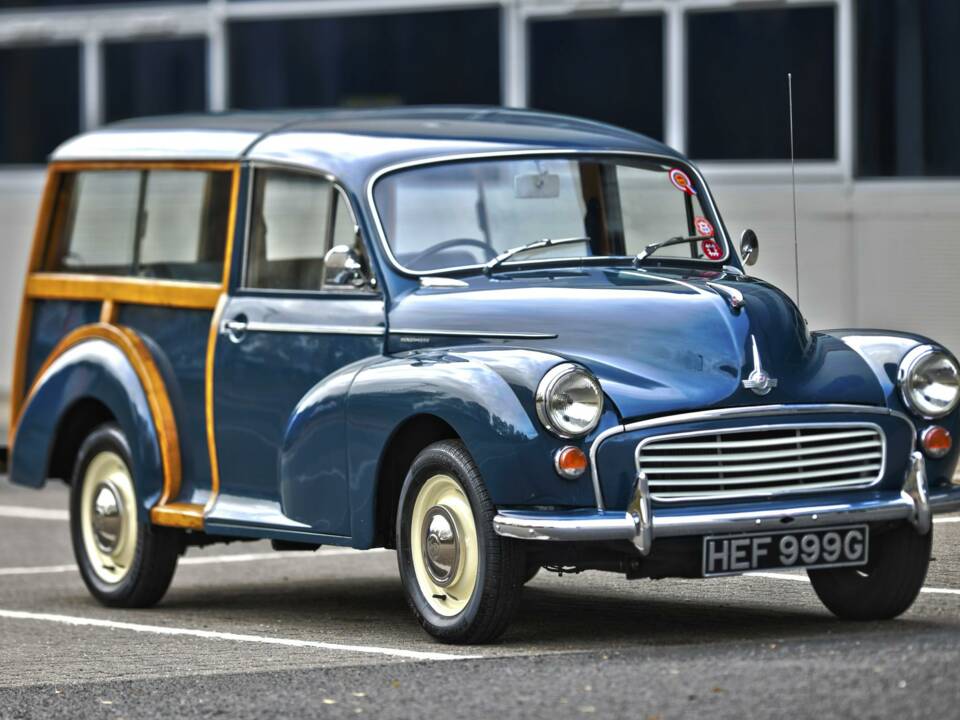 Image 2/50 of Morris Minor 1000 Traveller (1969)