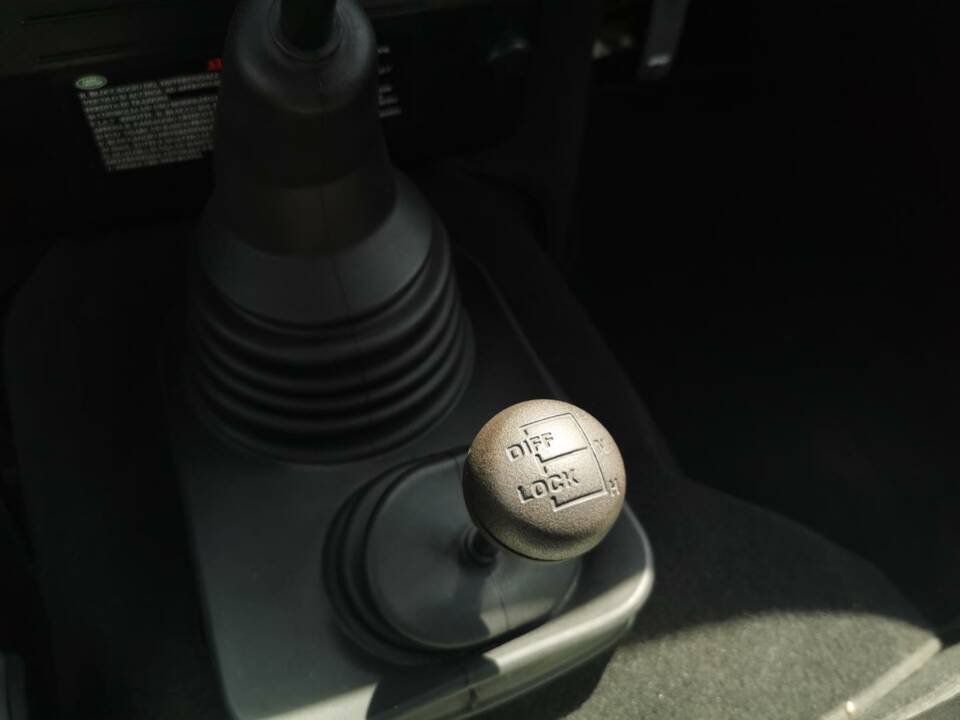 Image 13/45 of Land Rover Defender 110 Td5 (2001)