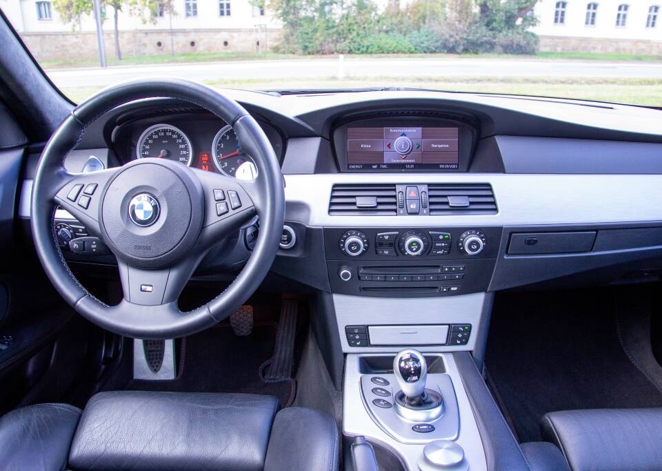 Afbeelding 23/41 van BMW M5 Touring (2008)