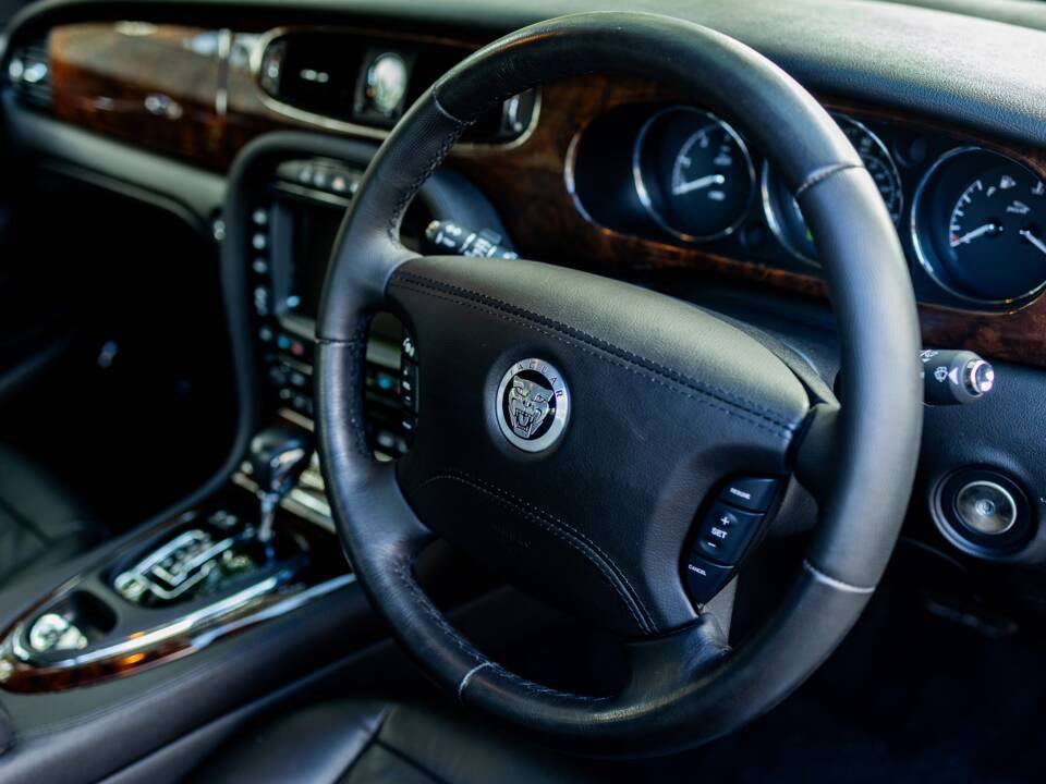 Afbeelding 23/47 van Jaguar XJ 2.7 D (2008)