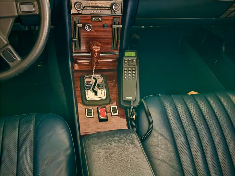 Image 11/18 of Mercedes-Benz 350 SL (1971)