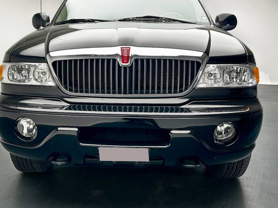 Bild 5/17 von Lincoln Navigator (1998)