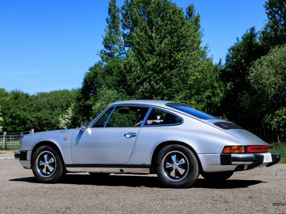Image 11/42 de Porsche 911 2.7 (1974)