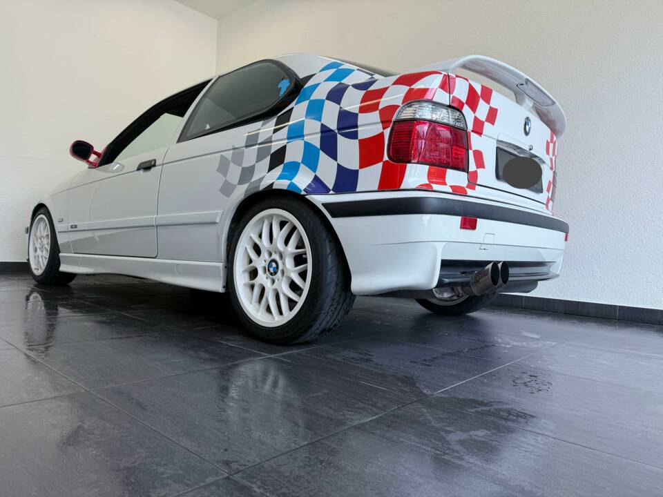 Bild 11/22 von BMW 318ti Compact (1997)