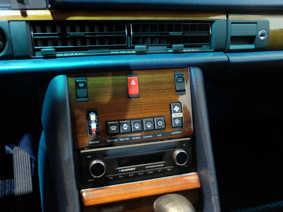 Image 23/31 of Mercedes-Benz 500 SEL (1987)