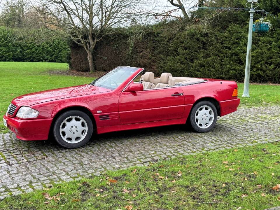 Image 4/30 of Mercedes-Benz SL 280 (1994)