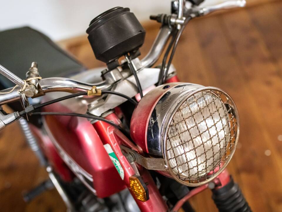 Image 3/11 de Puch M 50 SG (1974)