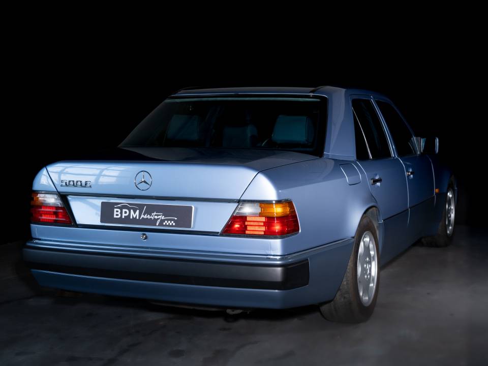 Afbeelding 2/21 van Mercedes-Benz 500 E (1992)