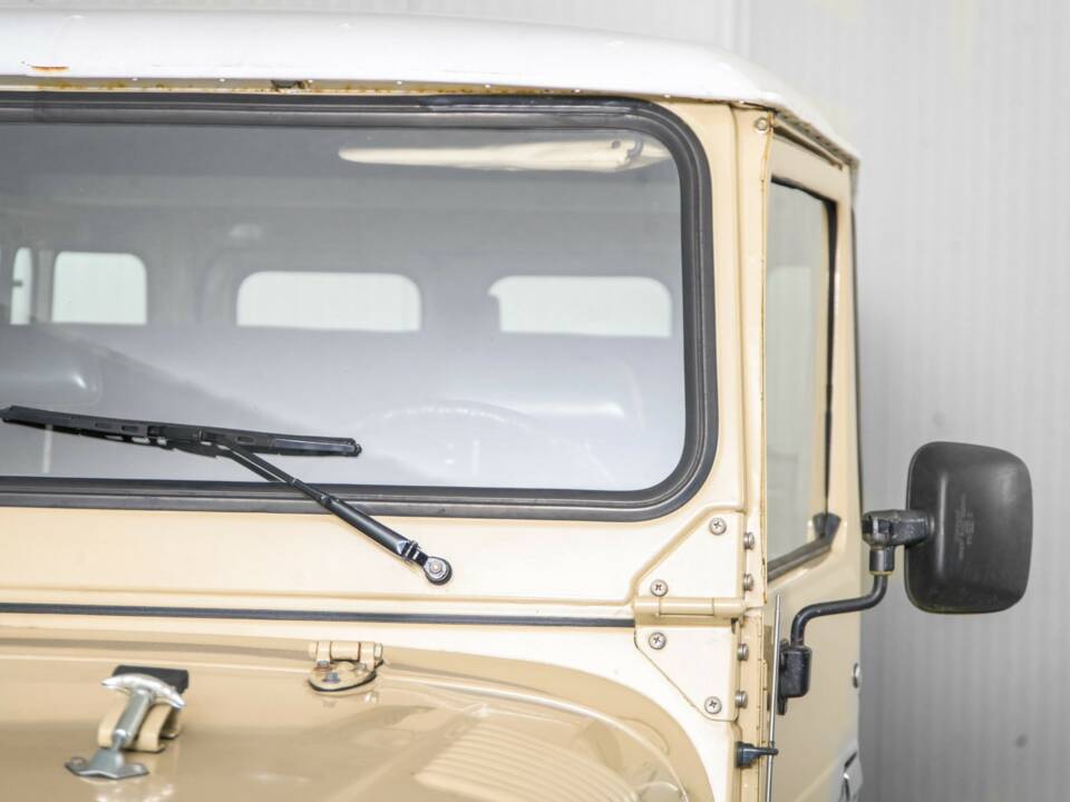Bild 26/50 von Toyota Landcruiser BJ 45 (1982)
