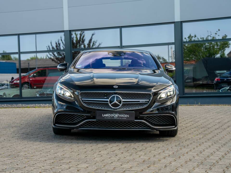 Image 6/25 of Mercedes-Benz S 65 AMG Coupé (2015)