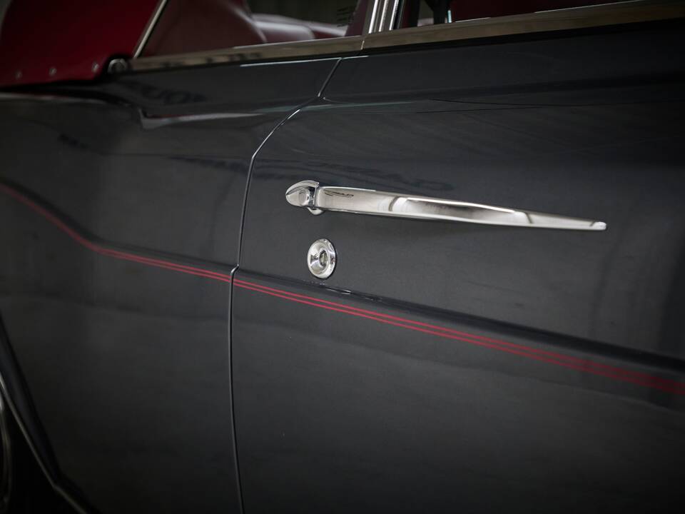 Imagen 25/100 de Rolls-Royce Corniche IV (1995)