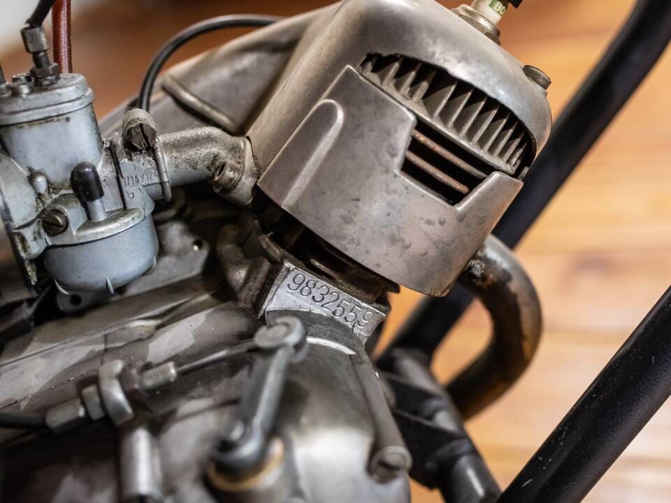 Image 7/11 de Puch M 50 SG (1974)