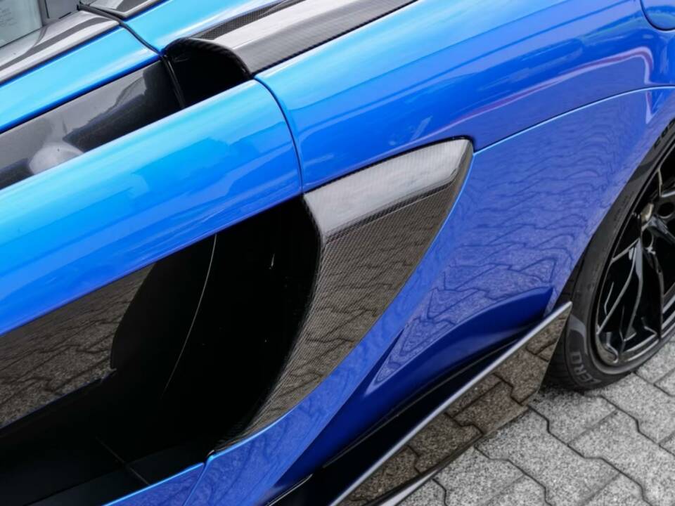 Image 7/11 of McLaren 600LT (2019)