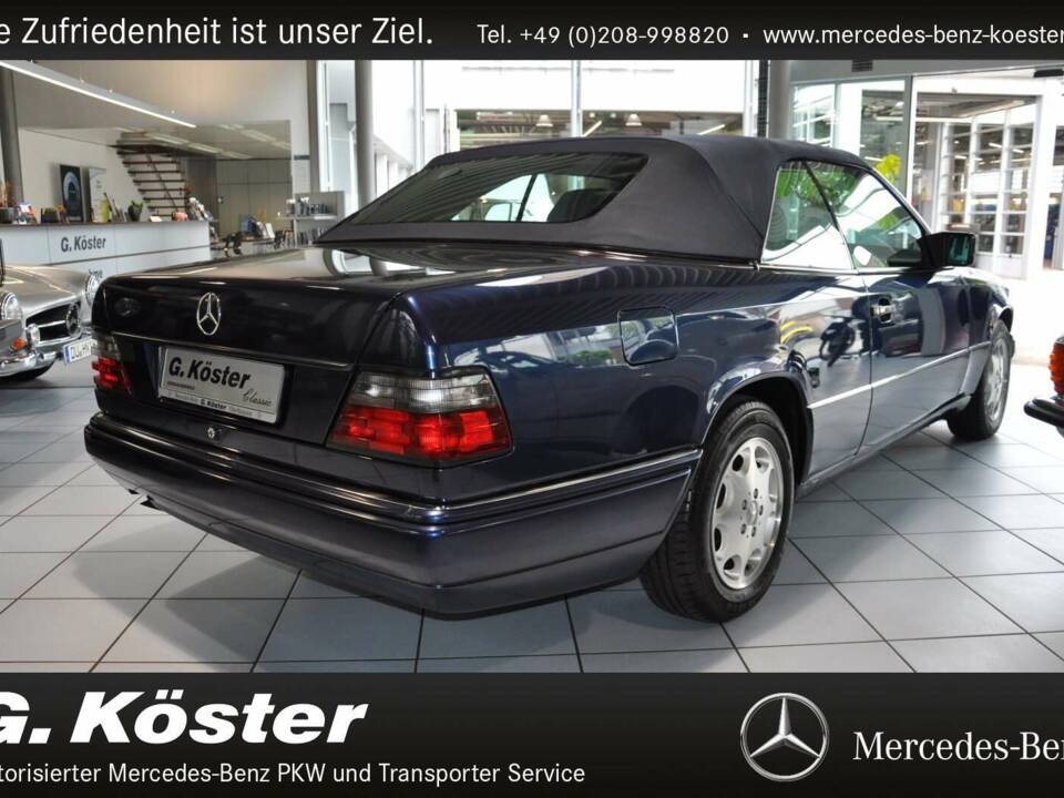 Image 6/13 of Mercedes-Benz E 220 (1995)