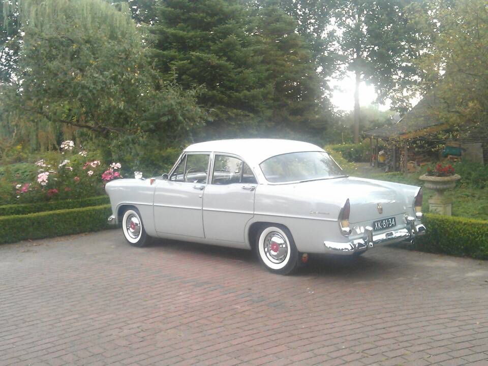 Afbeelding 4/10 van SIMCA Vedette Versailles (1958)