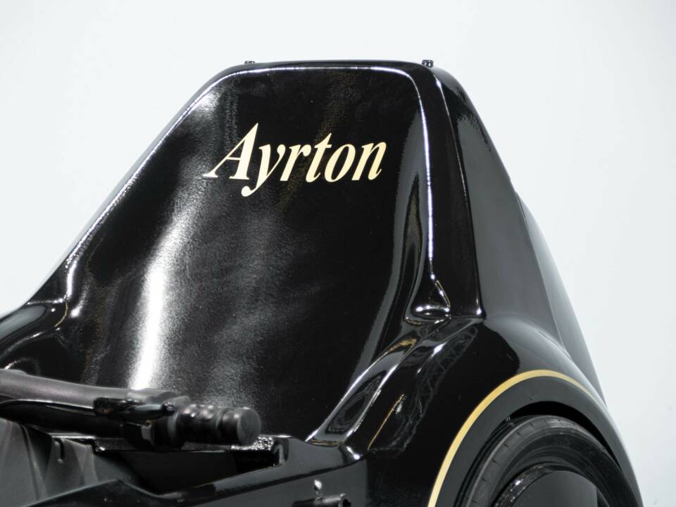 Image 37/50 of Sinclair DUMMY (1985)