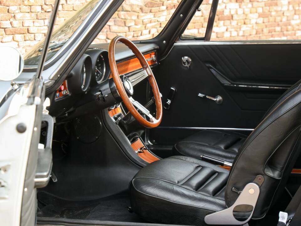 Afbeelding 50/50 van Alfa Romeo 1750 GT Veloce (1969)