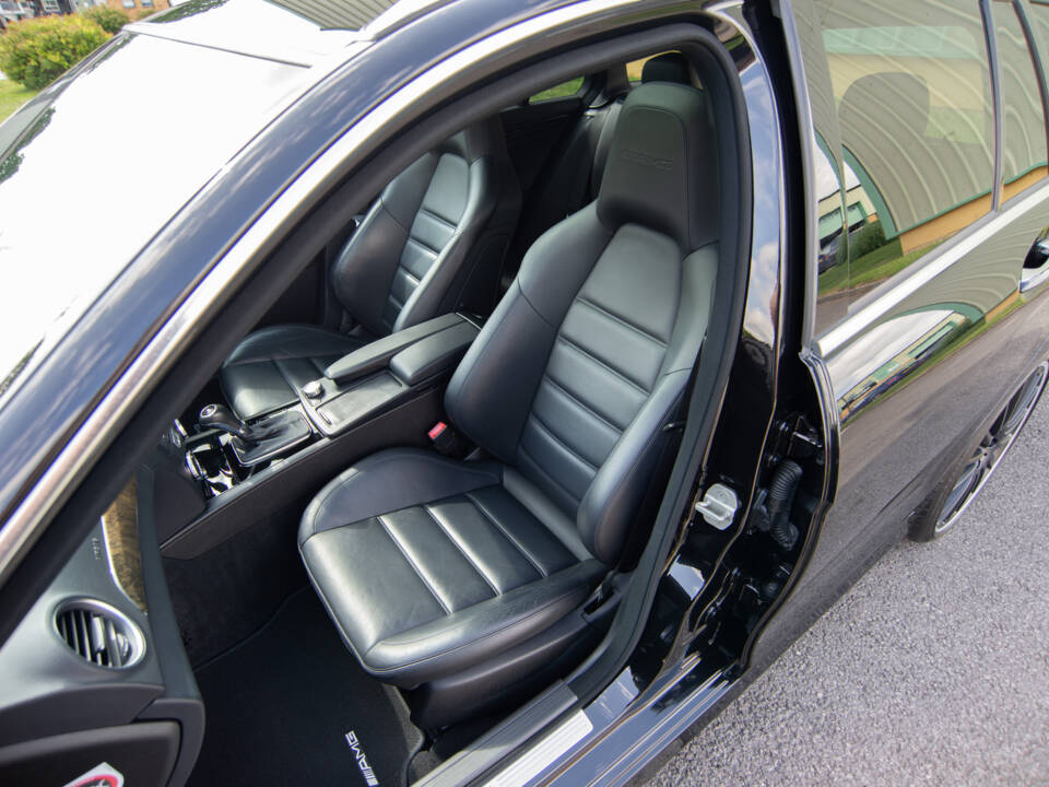Bild 12/25 von Mercedes-Benz C 63 AMG T (2012)