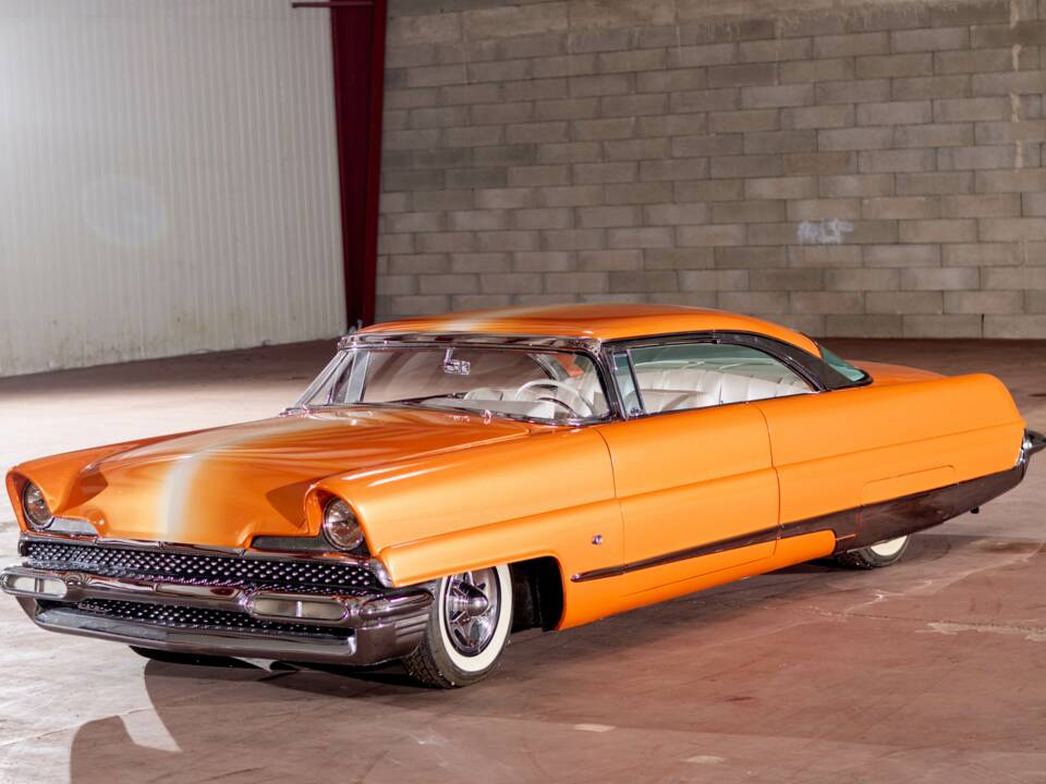 Image 1/34 of Lincoln Premiere Hardtop Coupé (1956)