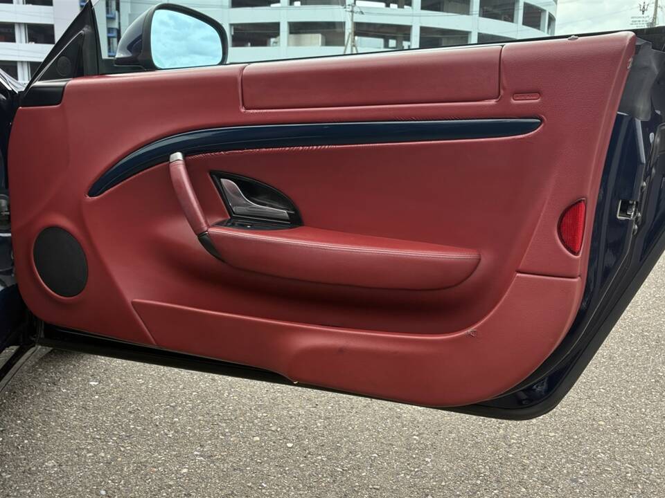 Immagine 24/39 di Maserati GranTurismo 4.2 (2008)