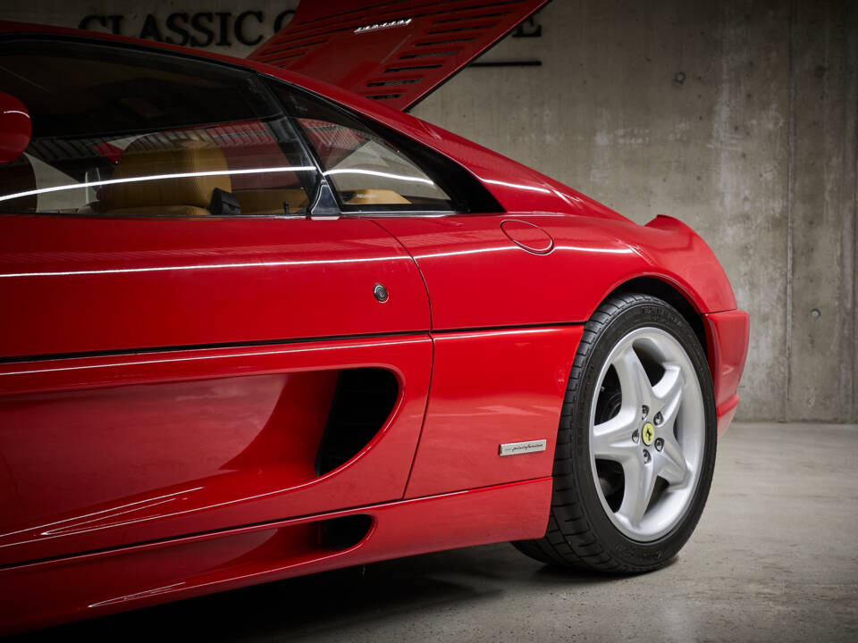 Image 26/99 of Ferrari F 355 Berlinetta (1997)