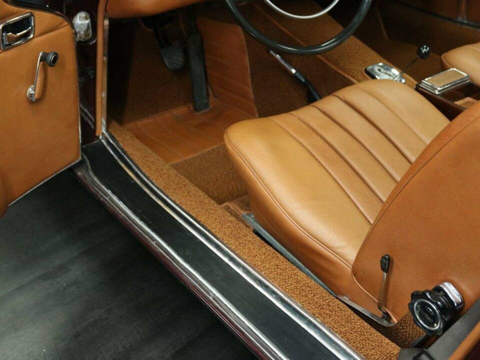 Bild 10/50 von Mercedes-Benz 280 SL (1971)