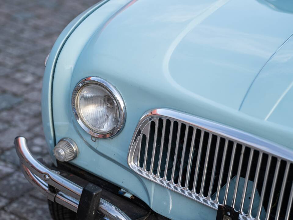 Image 3/66 of Renault R 4 Super (1962)