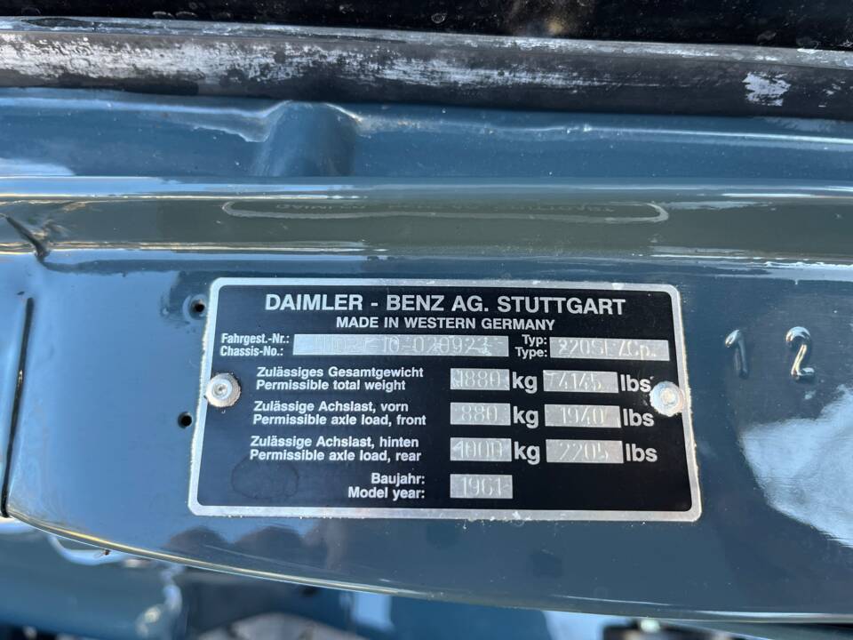 Imagen 39/65 de Mercedes-Benz 220 SE b (1961)