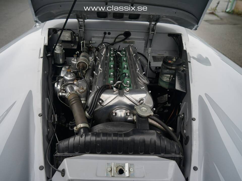 Image 27/31 of Jaguar XK 150 FHC (1958)