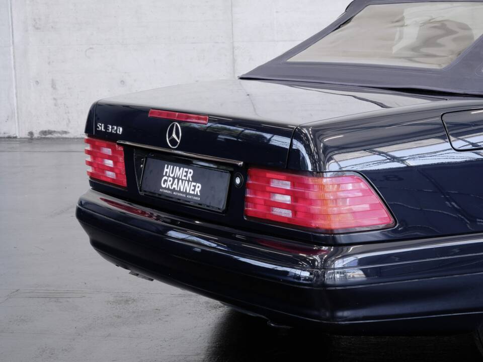 Image 45/46 of Mercedes-Benz SL 320 (1998)