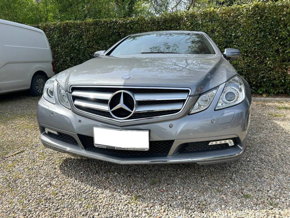 Bild 2/5 von Mercedes-Benz E 350 CGI (2009)