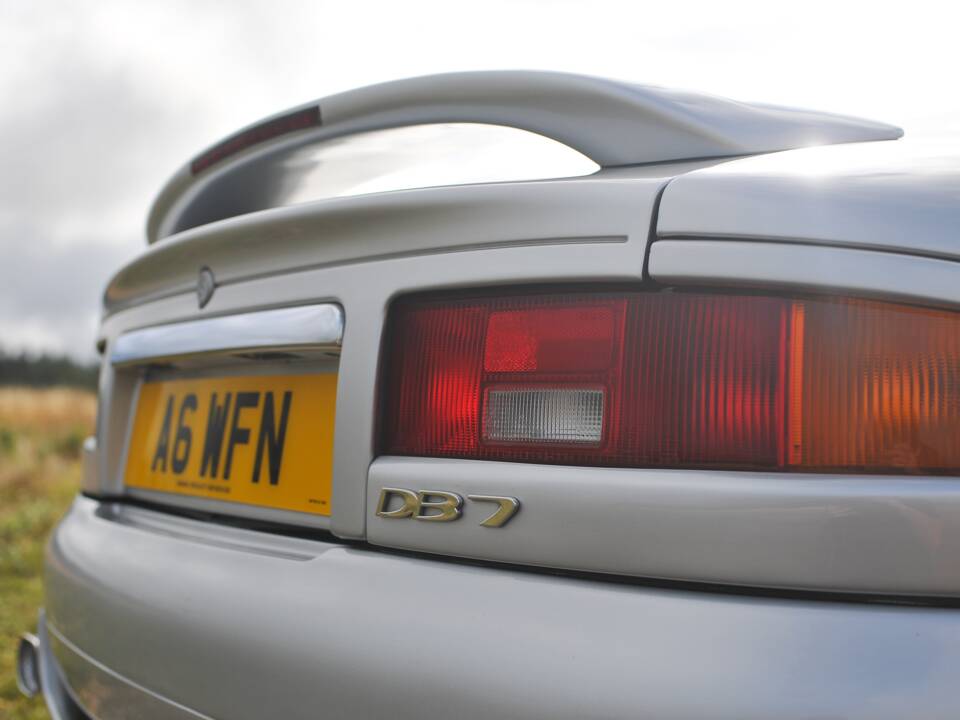 Immagine 12/33 di Aston Martin DB 7 (1999)